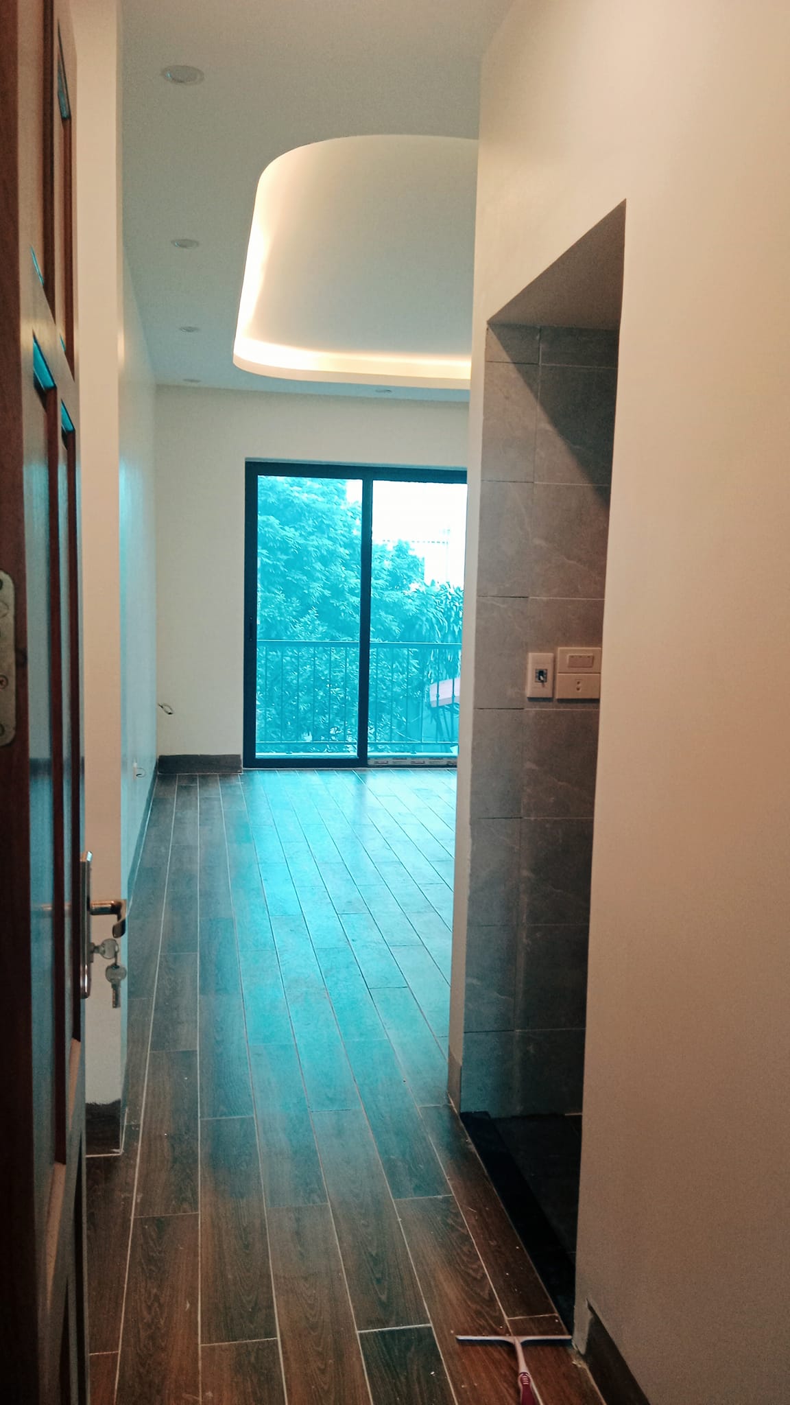 Bán nhà Thạch Bàn, Gân Phố, 40 m2, 5 tầng, chỉ nhĩnh 4 tỷ. 1