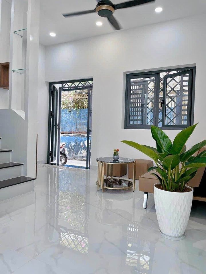 Cần bán Nhà mặt tiền đường Nguyễn Oanh, Phường 6, Diện tích 44m², Giá Thương lượng 1