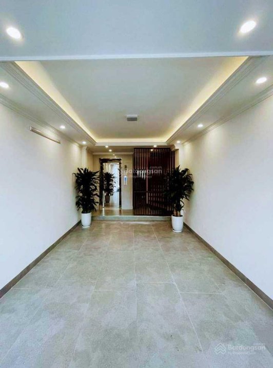 Bán nhà Hồng Tiến Long Biên DT 40m2 5T giá nhỉnh 4 tỷ ngõ gần ô tô gần cầu trường học 1 bước ra phố 2