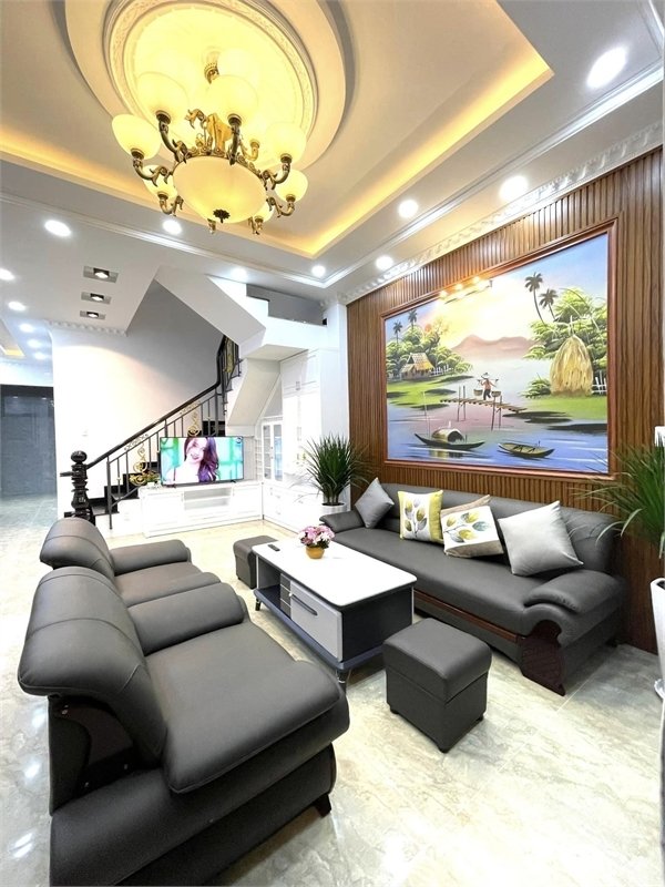 Biệt Thự VIEW Sân Bay- Sân Golf, Đường Tân Sơn – 8x18m, 3 tầng, 17 tỷ 3