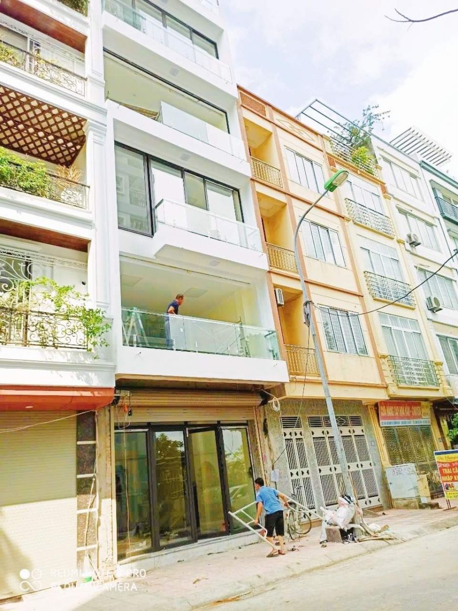 Chính chủ cho thuê nhà 5,5 tầng tại Cổ Linh, Long Biên, Hà Nội