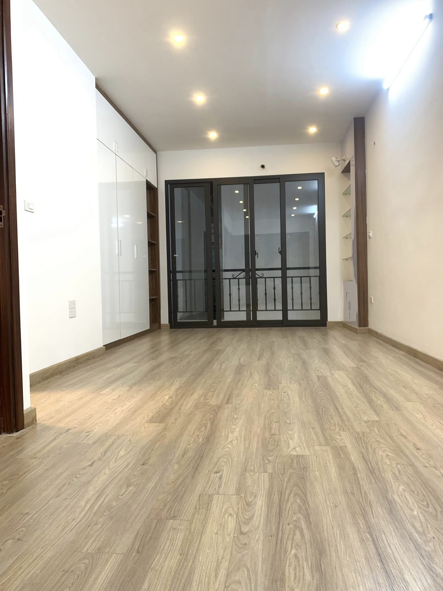 BÁN NHÀ CẦU DIỄN 3 TỶ 25 36M2, 5T, 6 NGỦ, VÀI BƯỚC CHÂN RA Ô TÔ TRÁNH, VỪA Ở VỪA CHO THUÊ CỰC ĐẸP 2