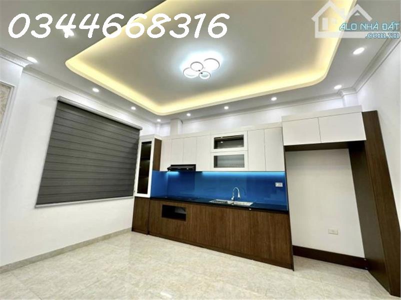 Nhà Việt Hưng, gần ô tô, sau big C Long Biên 50m2 giá 3.9 tỷ mới cứng 3