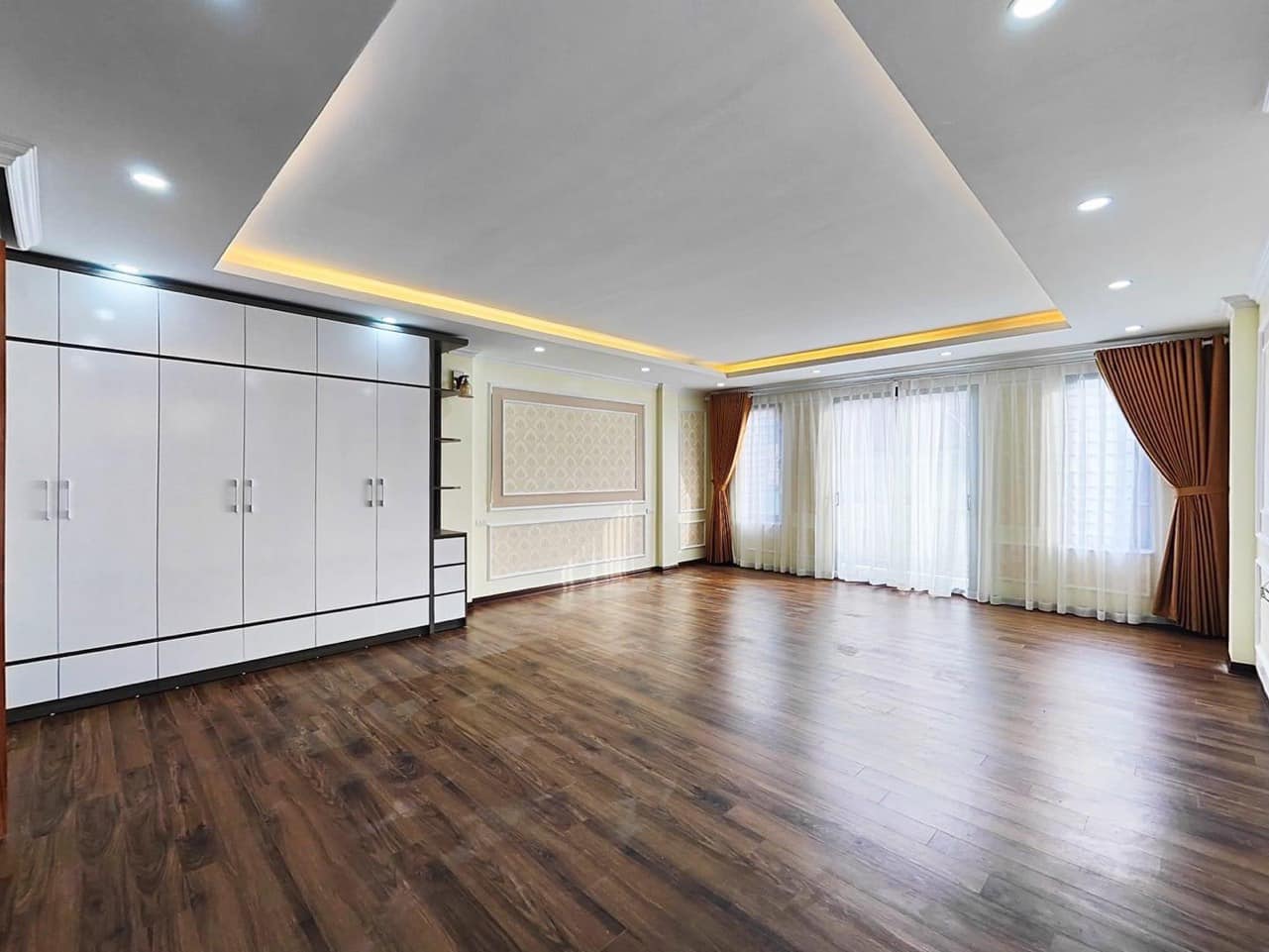 Siêu rẻ, bán nhà Kim Ngưu 82m2, 7 tầng, MT 6m, thang máy ô tô kinh doanh giá 13, 2 tỷ 3