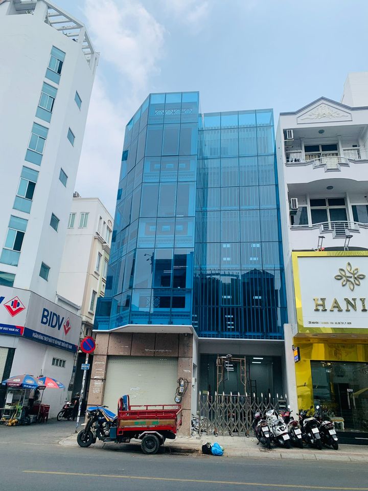 Cơ Hội Độc Đáo: Bán Gấp Toà Building Ngang 12m, Mặt Tiền Đường Bạch Đằng 2, P.2, Q. Tân Bình.