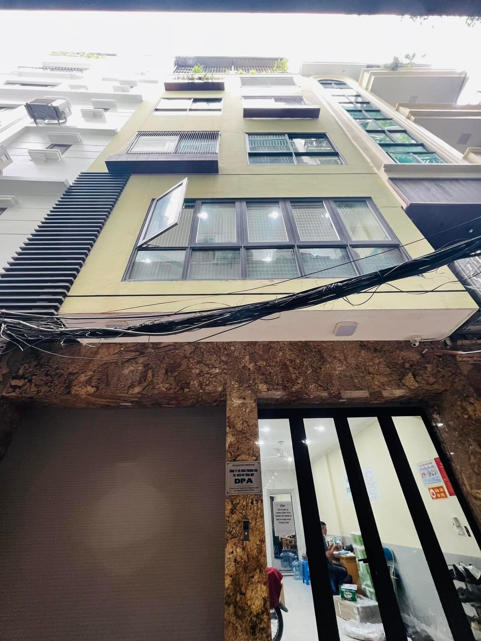 HOT HOT phố Trần Quang Diệu 60m 6 tầng MT6m ô tô phân lô thang máy KD vô địch
