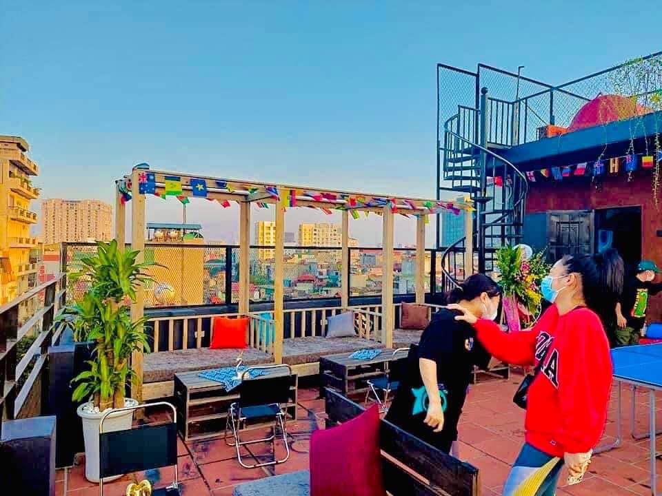 Cho thuê sân thượng kinh doanh cafe rooftop tại Nguyễn Phúc Lai , DTSD 150m2 , giá 15tr 5