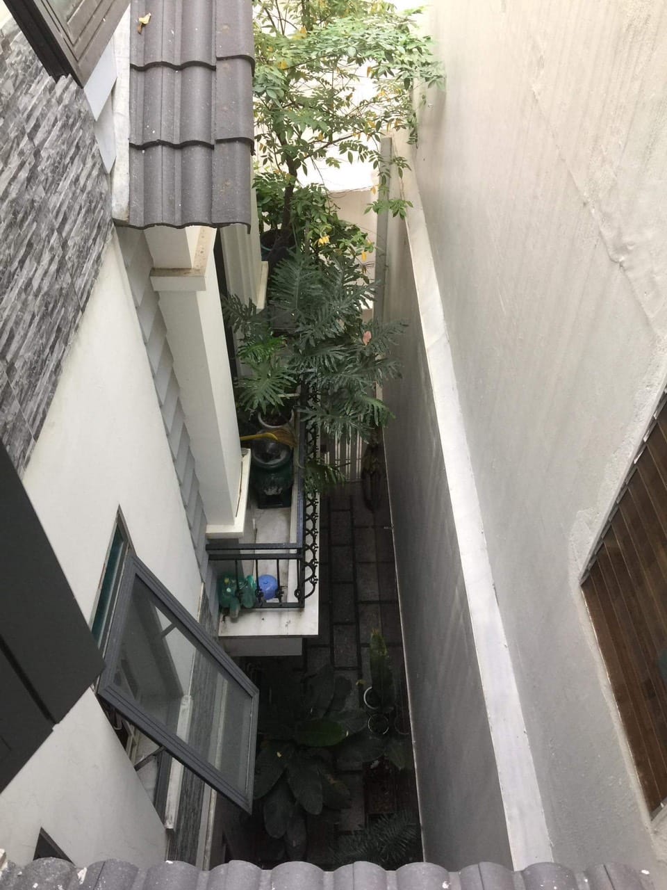 Bán biệt thự Cống Quỳnh, Quận 1, 4 tầng, ngang 8m 5