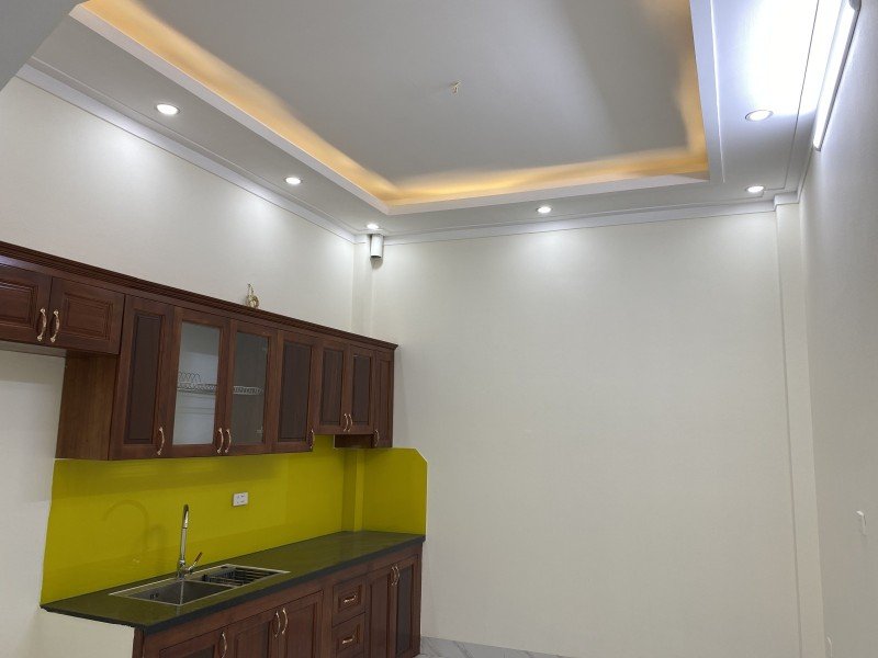 Bán nhà đẹp ở luôn Linh Quang 40m2 5 tầng, ngõ thông, cách hồ vài bước chân, 5.5 tỷ 2