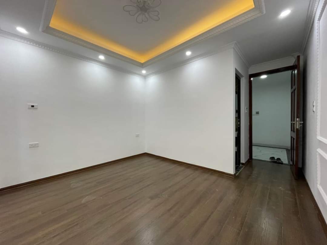 nNhà Tân Mai - sát đường đôi 38m2- 5t , ở luôn, ô tô. giá chỉ 3 tỷ 5. lh 0987136162 2