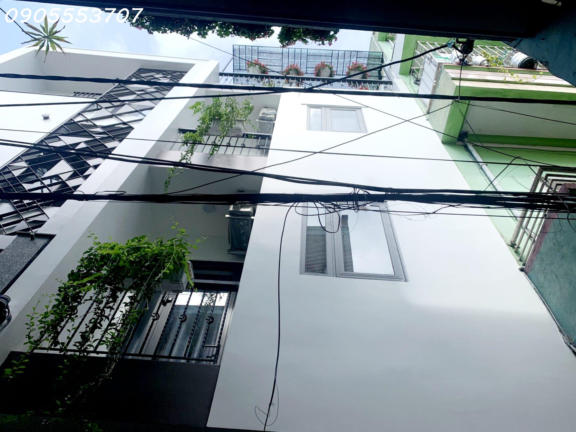 Tòa Homestay 4 tầng hiếm có phố LÊ ĐÌNH DƯƠNG, Hải Châu, Đà Nẵng- Kiệt Ô tô- 1 Nhà ra phố, Chỉ 3,x tỷ 1