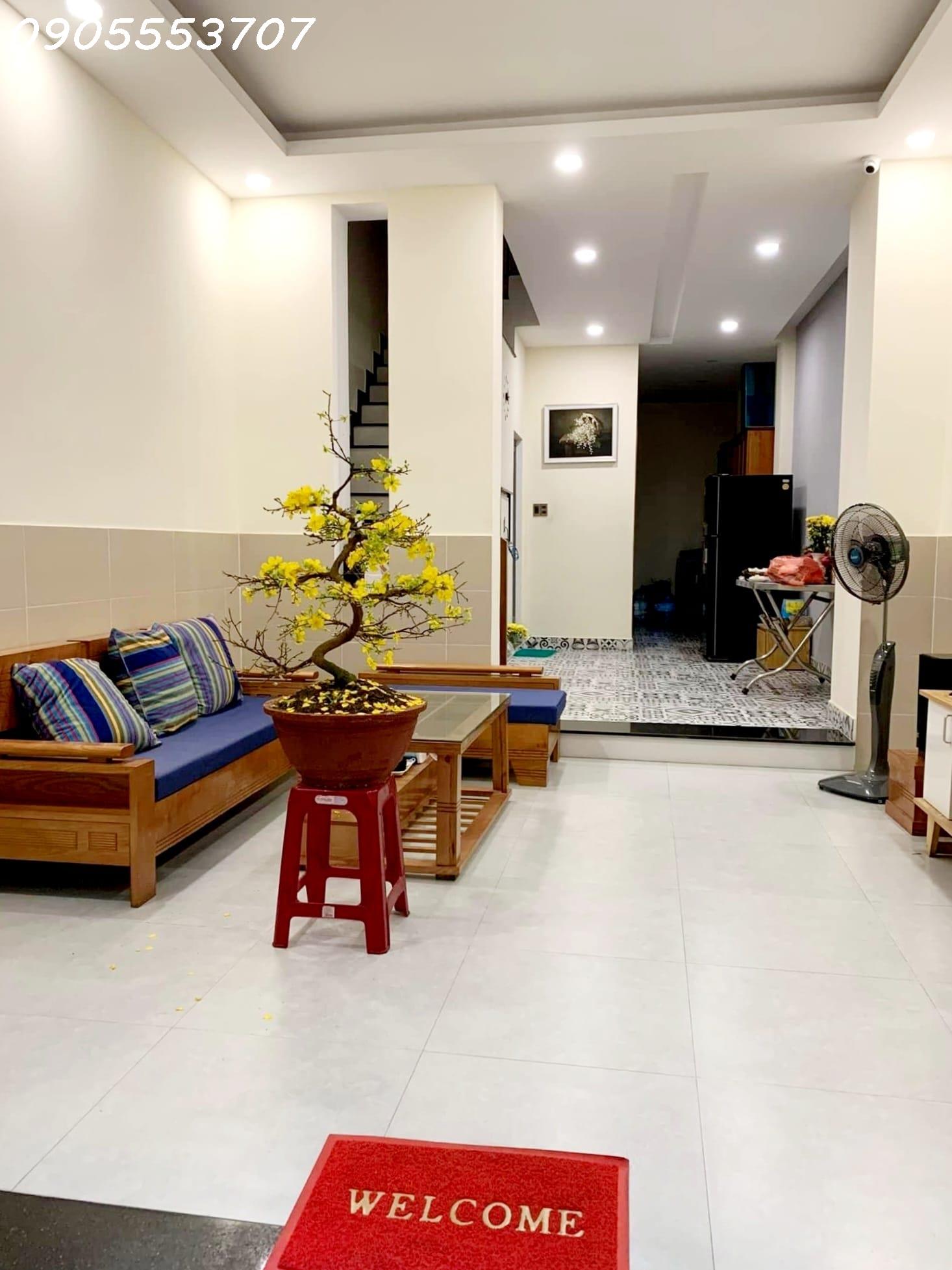 Tòa Homestay 4 tầng hiếm có phố LÊ ĐÌNH DƯƠNG, Hải Châu, Đà Nẵng- Kiệt Ô tô- 1 Nhà ra phố, Chỉ 3,x tỷ 5