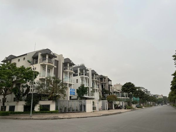 BÁN ĐẤT CỰ KHỐI ( LONG BIÊN) _ NGÕ Ô TÔ  THÔNG_ CHỦ THIỆN CHÍ _NGÕ 565 BÁT KHỐI_ 39M2.. HƠN 2 TỶ 5