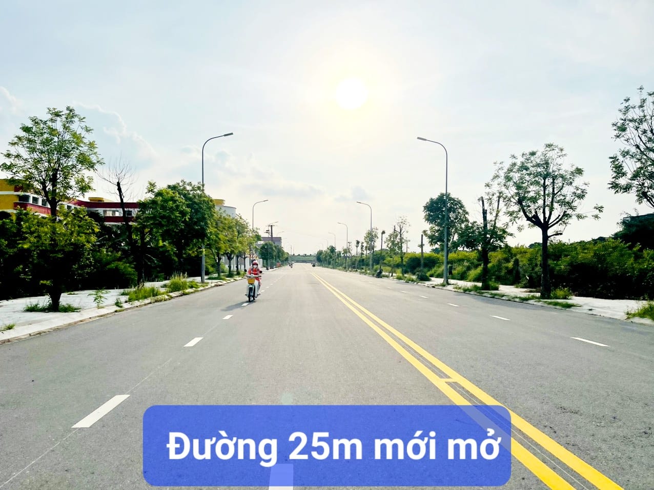 BÁN NHÀ MỚI 6 TẦNG NGÕ 565 BÁT KHỐI( LONG BIÊN) CHỈ HƠN 2 TỶ 4