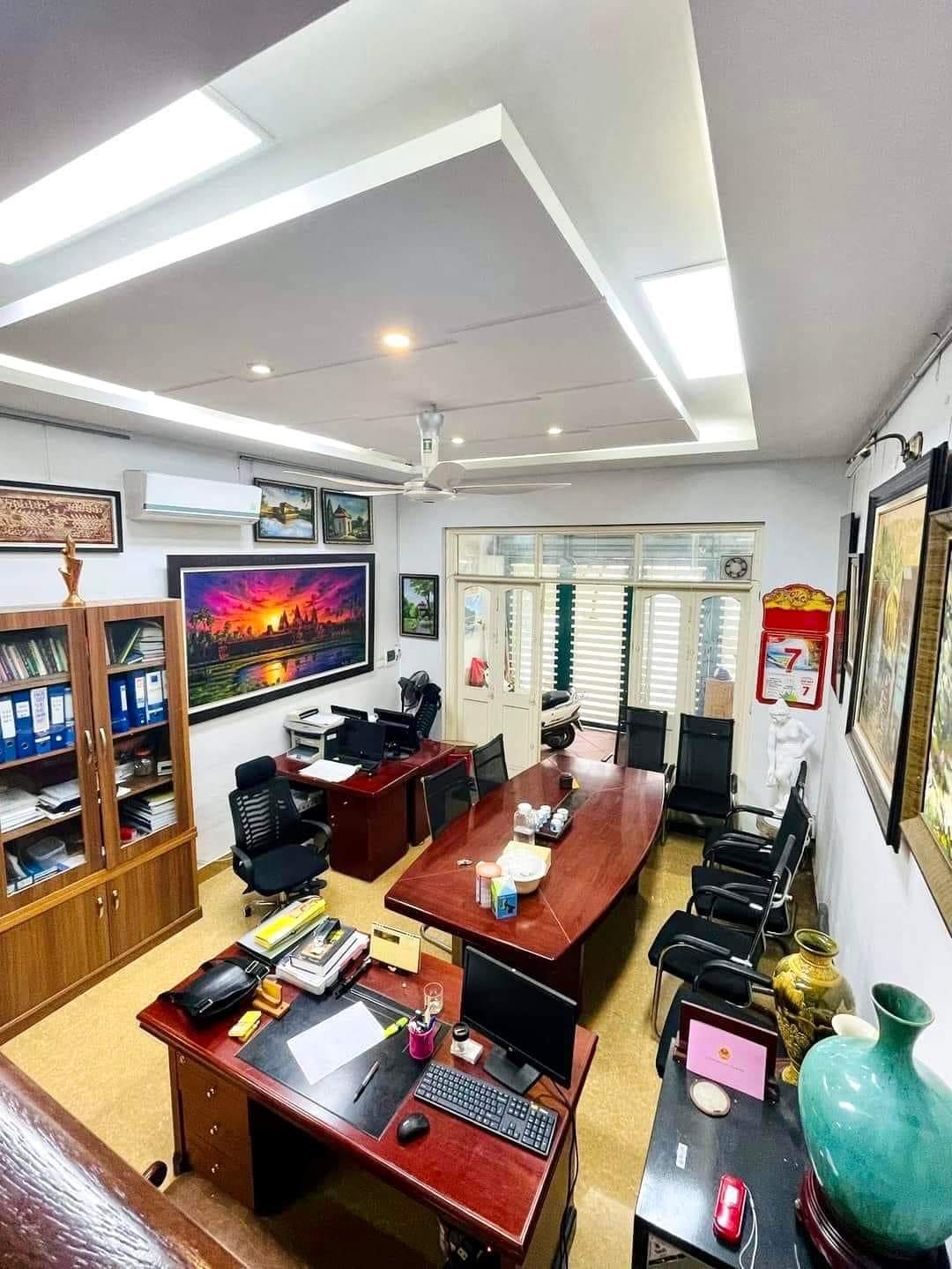 Bán nhà phố Phùng Hưng, Hà Đông 70m2, 4 tầng giá rẻ nhất quận 7.9