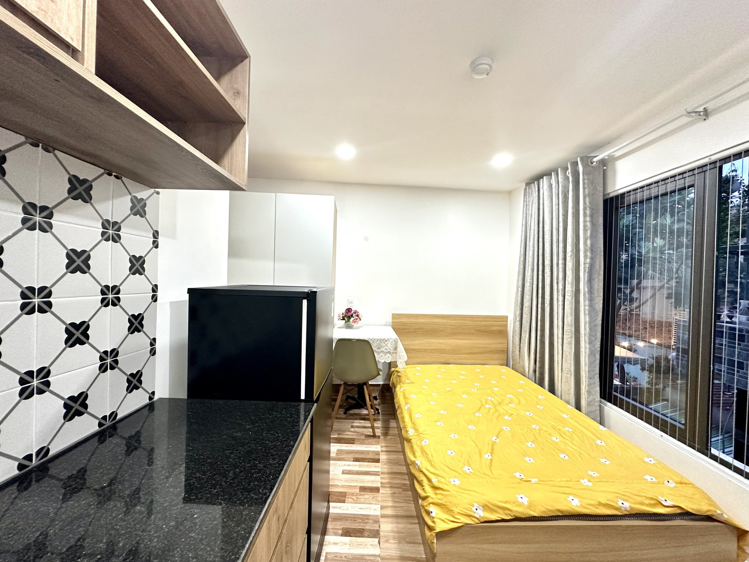 Cho thuê căn hộ studio full nội thất cửa sổ thoáng Tân Quy Lotte Quận 7 3