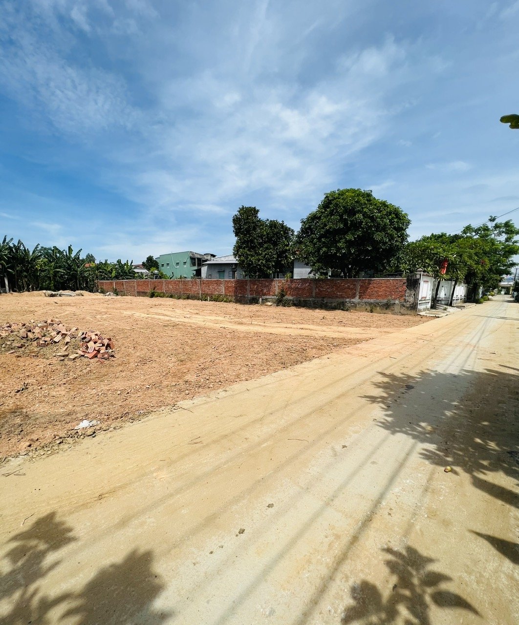 Đất sổ đỏ thổ cư ở Điện Bàn 137m2 giáp chợ Vĩnh Điện chỉ 420 Triệu