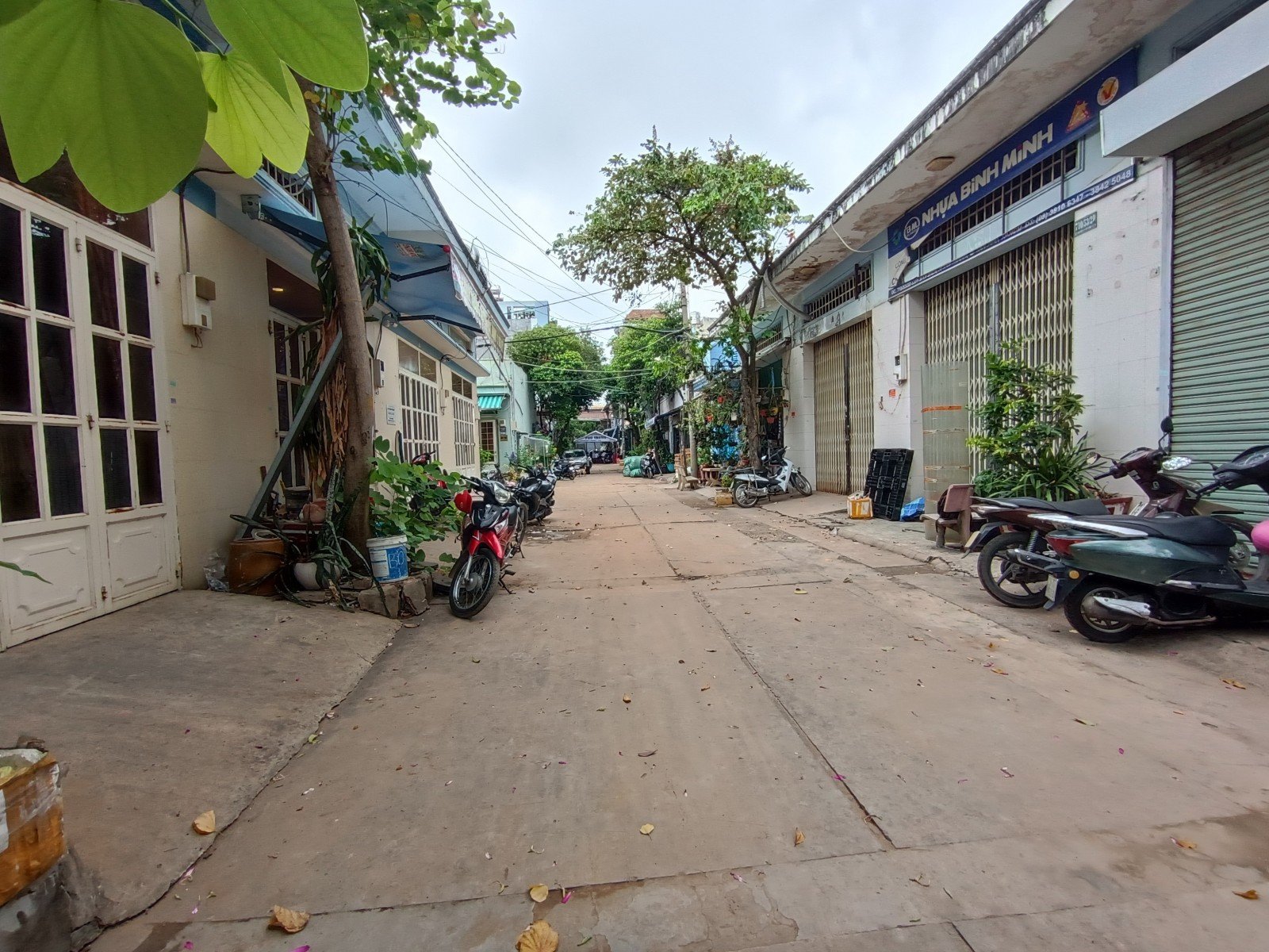 Bán nhà DT 70m2, đường Luỹ Bán Bích, Tân Phú, HCM 3