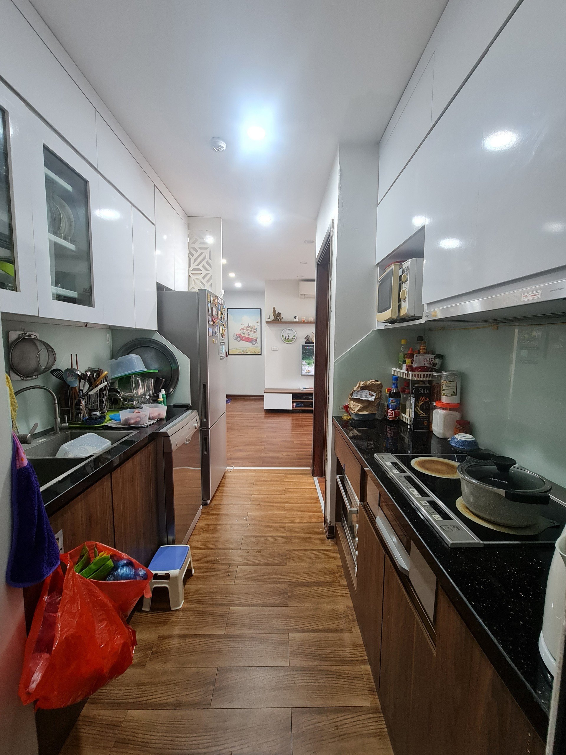Cần bán Căn hộ chung cư đường Phạm Văn Đồng, Phường Cổ Nhuế 1, Diện tích 90m², Giá 4.25 Tỷ 5