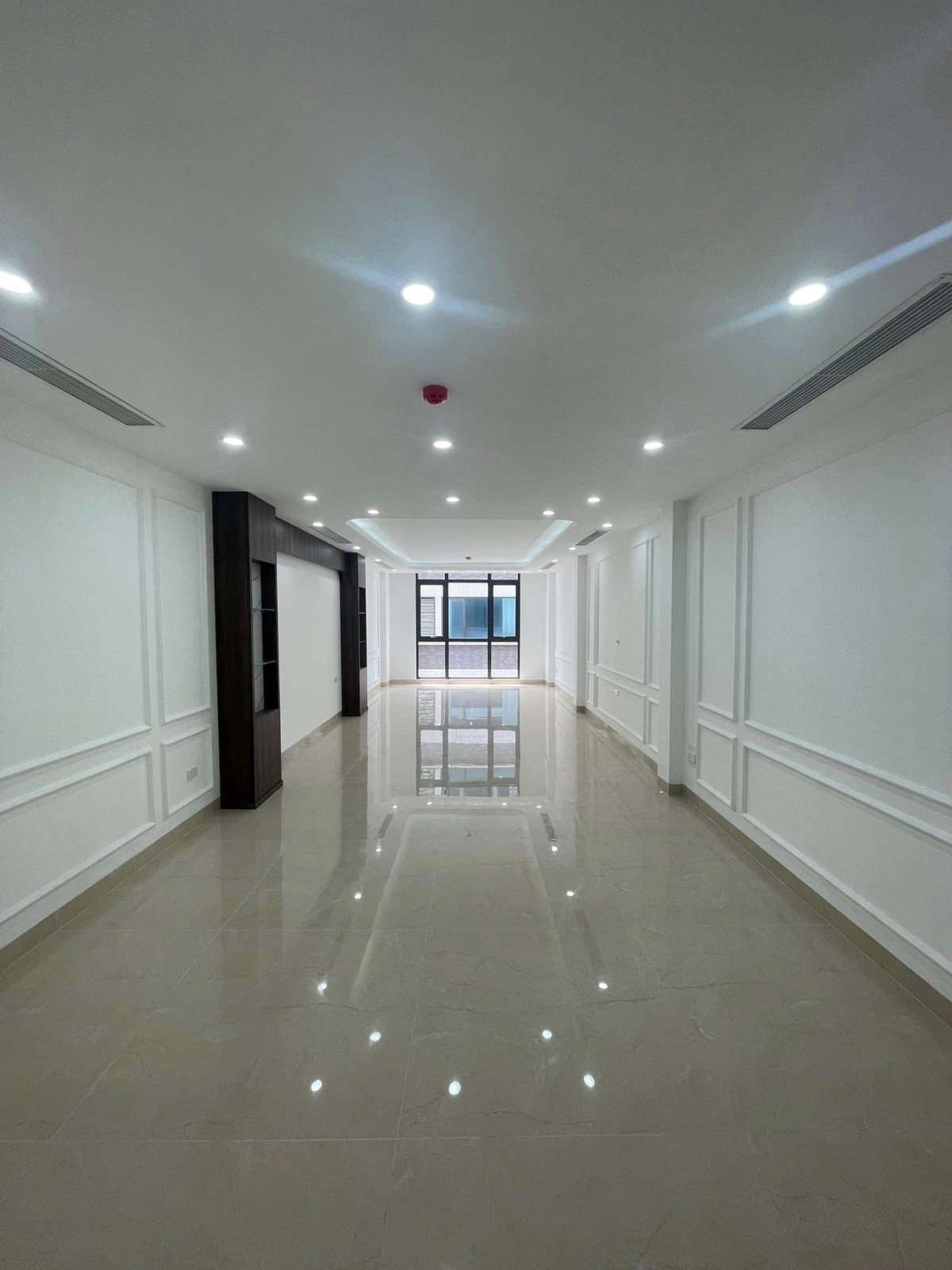 CÁT LINH - TOÀ VĂN PHÒNG 70M2 X 8 TẦNG - MẶT NGÕ THÔNG - Ô TÔ TRÁNH - VỊ TRÍ ĐẸP - KINH DOANH TỐT 2