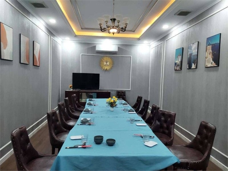 Nguyên Căn Mặt Tiền Huỳnh Tấn Phát,Tân Thuận Đông, trệt lầu 12 phòng VIP 4