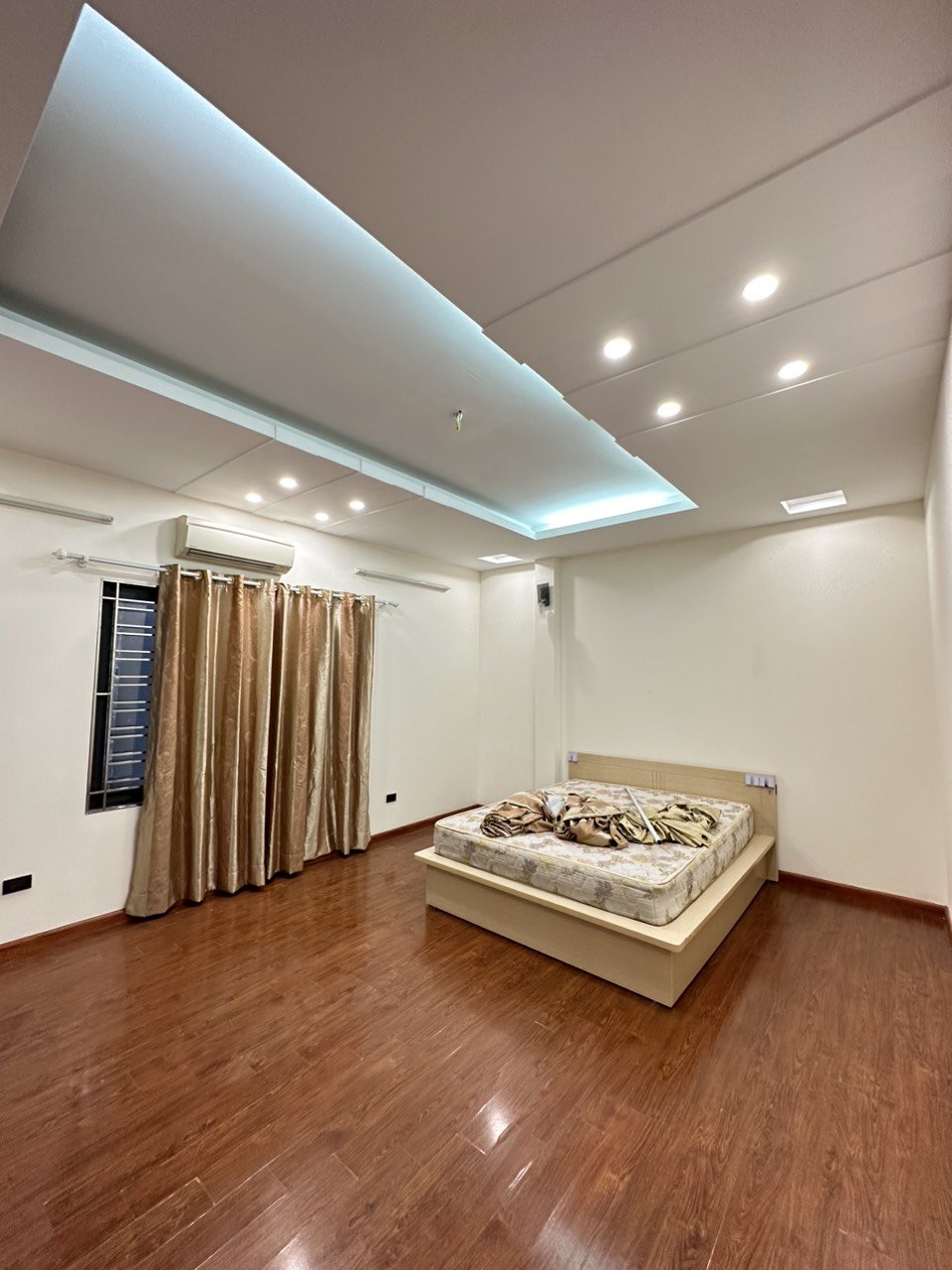 Cho thuê nhà riêng 4 tầng ngõ Ngõ Khánh, Ba Đình, nhà siêu đẹp, mới tinh 3