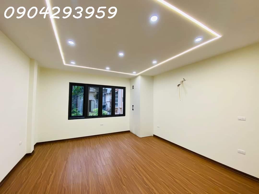 Bán nhà Hoàng Đạo Thành 6 tầng THANG MÁY, sát ÔTÔ,42m2, giá chào 6.3 tỷ 3