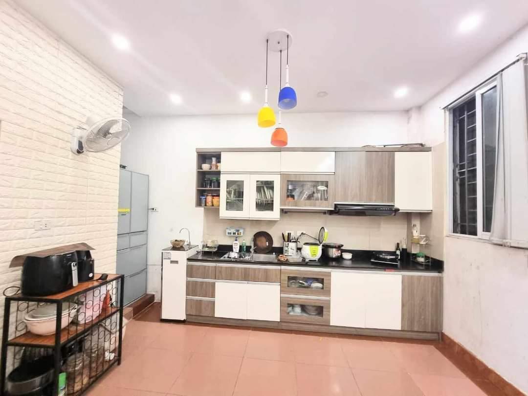 ỐI, RẺ QUÁ! TÂY HỒ, 60M2, LÔ GÓC, 5 TẦNG, NGÕ THÔNG ÔTÔ TRÁNH 10M, SÁT HỒ, 6 NGỦ, MT 5M, NHỈNH 6 TỶ 2