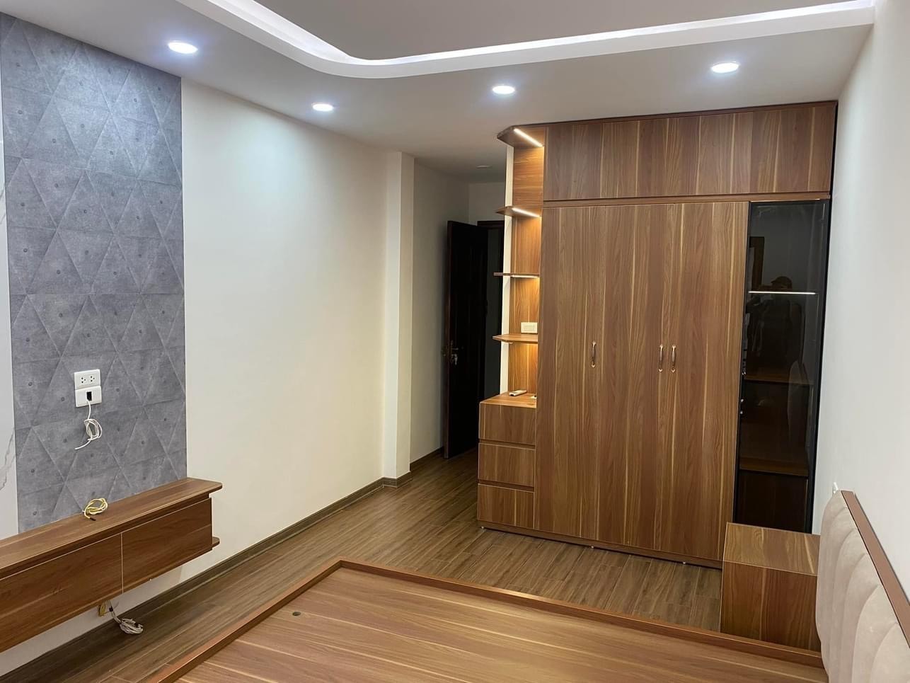 Bán Nhà Huỳnh Cung, 40m2, 5 tầng, Ôtô đỗ cửa, Chỉ Nhỉnh 4 tỷ, LH 0904690958 3