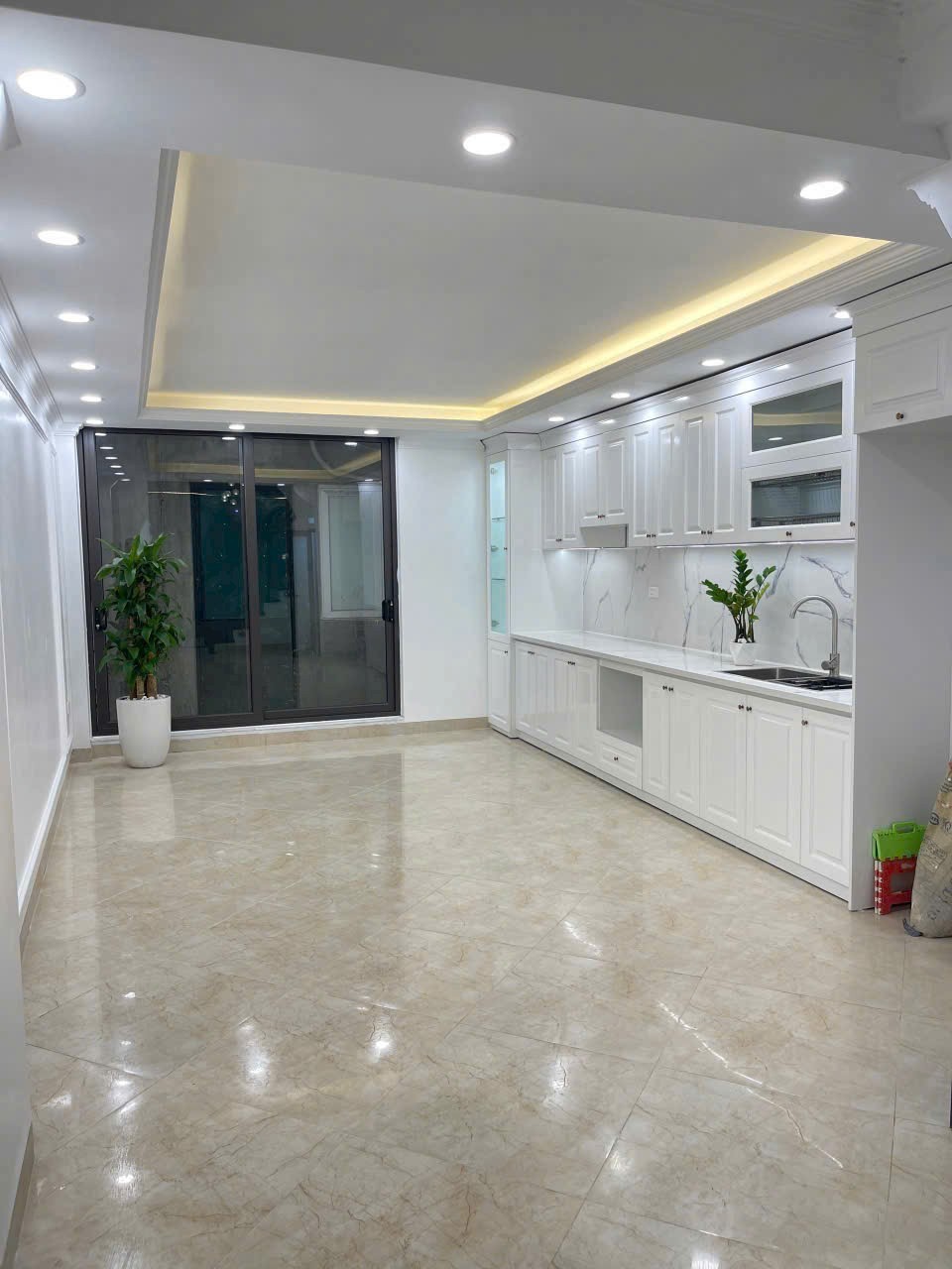 Tựu Liệt, Nhà Mới, 43m2, 5 tầng, Vỉa hè, Ô tô vào nhà, thang máy, Nhỉnh 8 tỉ, LH 0904690958 4