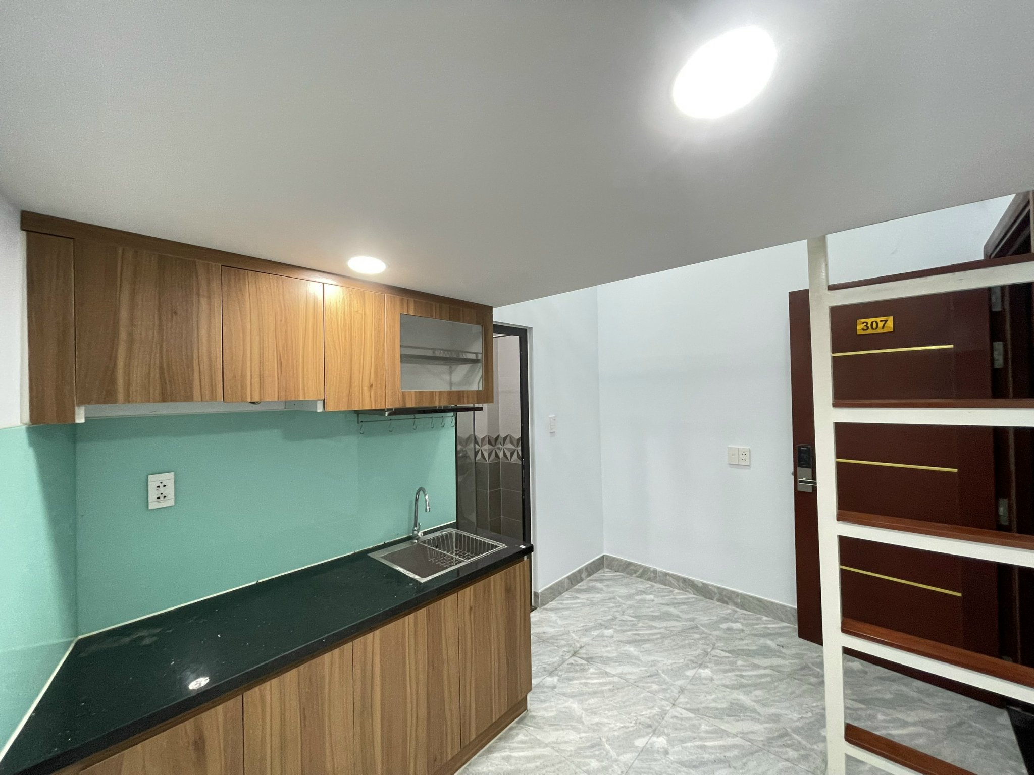 Phòng Trọ Duplex Cho 3 Người Với Phong Cách Tối Giản 25m2, Nội Thất Cơ Bản, Ngay Trung Tâm Quận 7 4