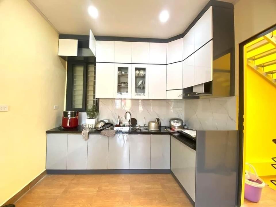 Cần bán Nhà ở, nhà cấp 4, nhà hẻm đường Hoàng Hoa Thám, Phường Liễu Giai, Diện tích 39m², Giá 3 Tỷ 6