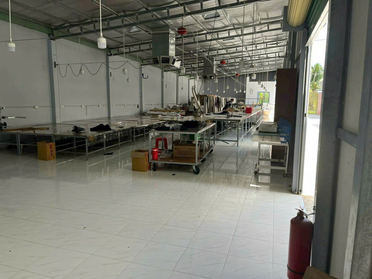 Biệt thự + xưởng may tổng dt 1500m2 xã Trung Hòa, huyện Chợ Gạo,tiền Giang giá 6,9 tỷ 9