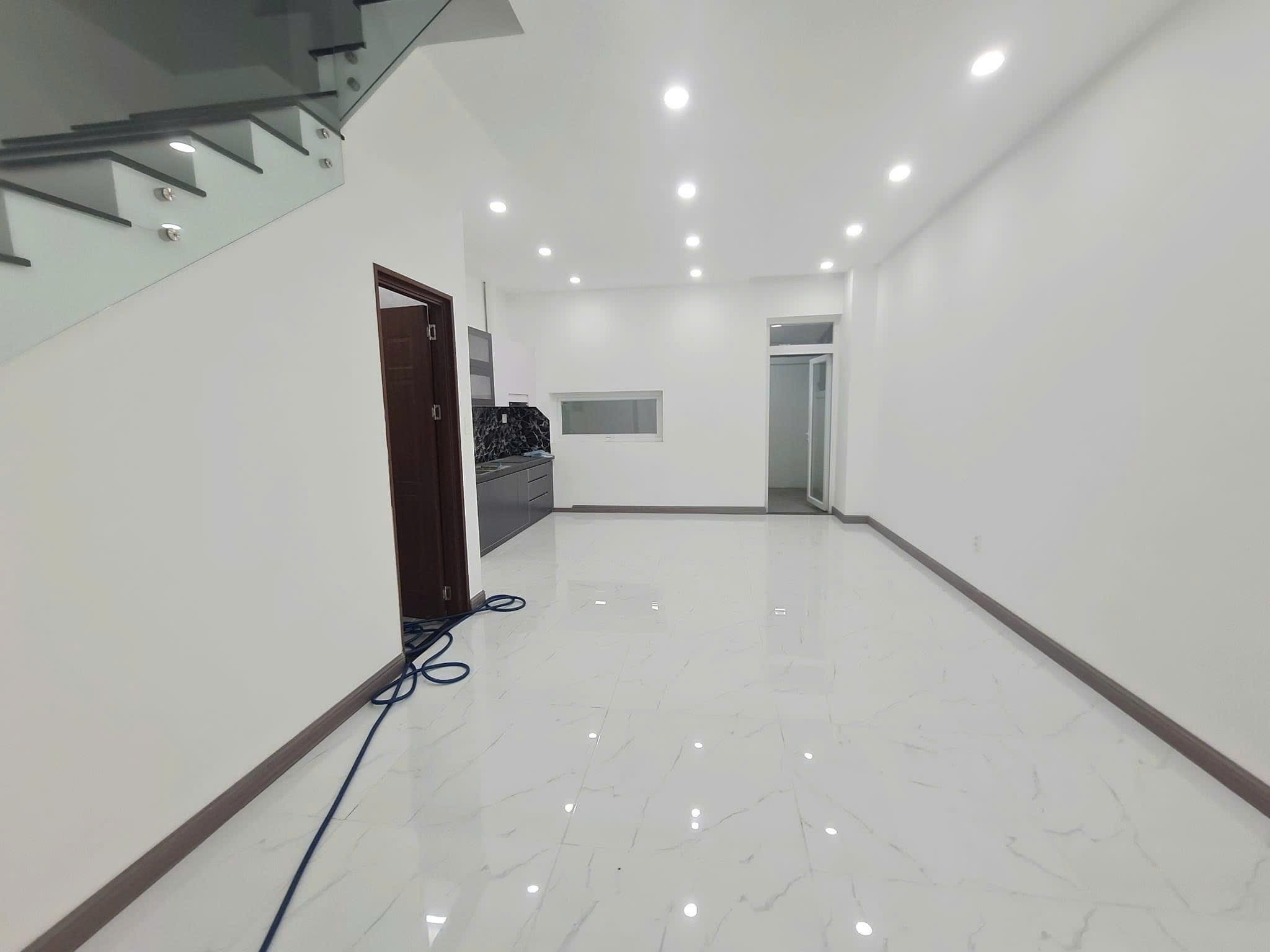 Cho thuê Nhà mặt tiền Phường Phú Hữu, Quận 9, Diện tích 100m², Giá 14 Triệu/tháng 6