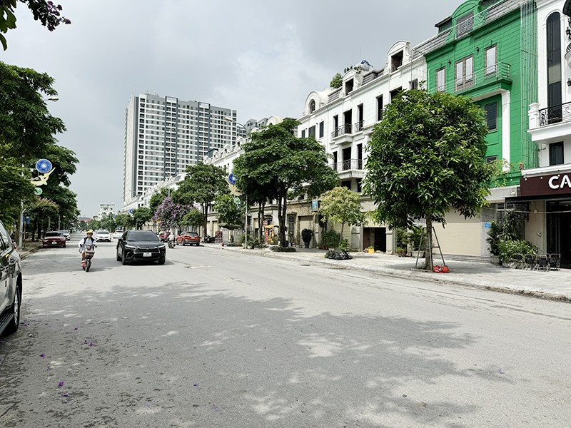 Bán siêu phẩm 90m2 Shophouse Thuận An, 5 tầng, View hồ Quận ủy, bạt ngàn tiện ích