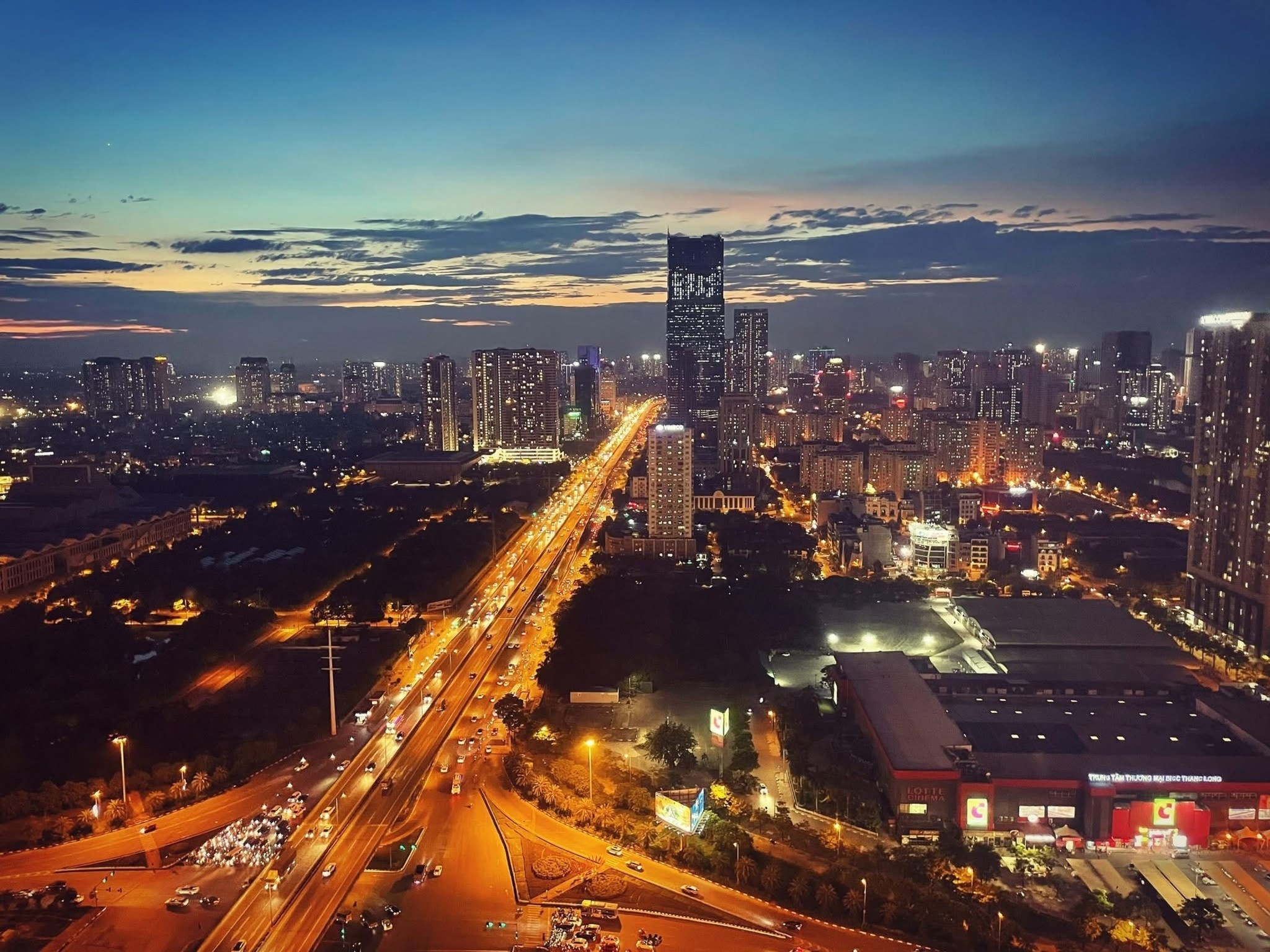 VINHOMES D'CAPITALE - BÁN GẤP căn 2PN rộng rãi chỉ 9 tỷ 4