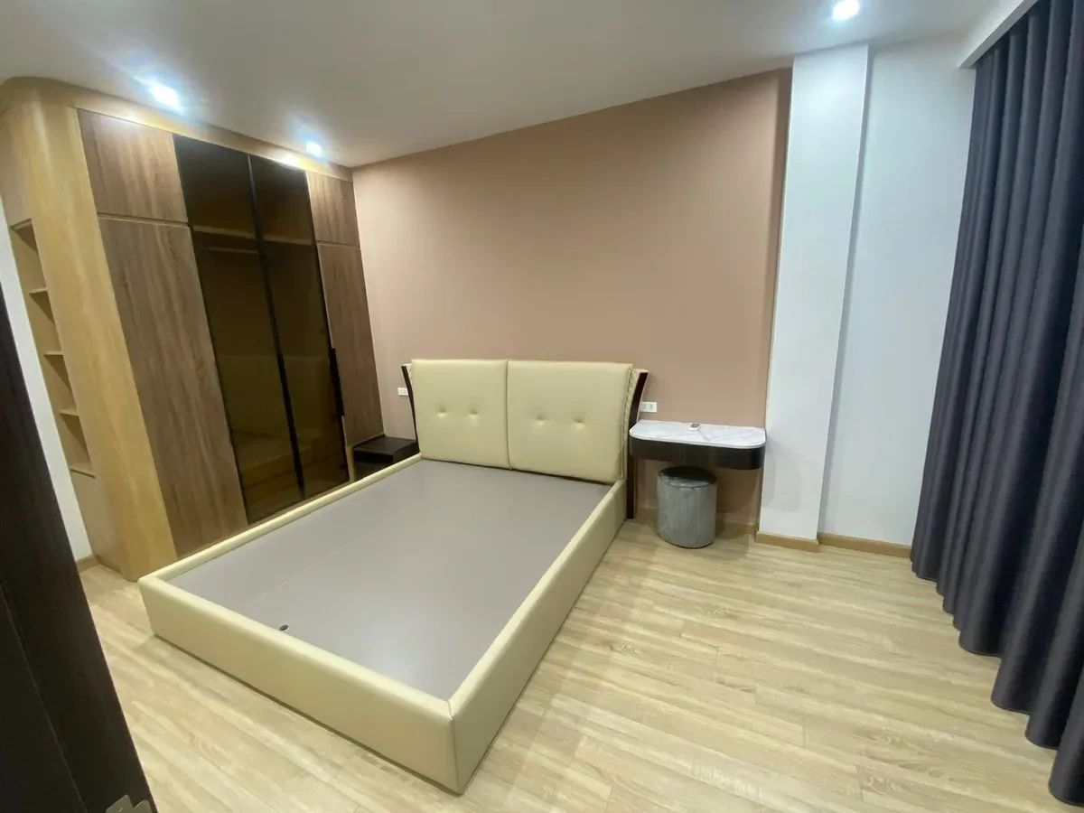 NHÀ MƯỚI FULL NỘI THẤT Ngọc Lâm 36/70 m2 X 6 Tầng X 10.05 Tỷ Long Biên Hà Nội. 2