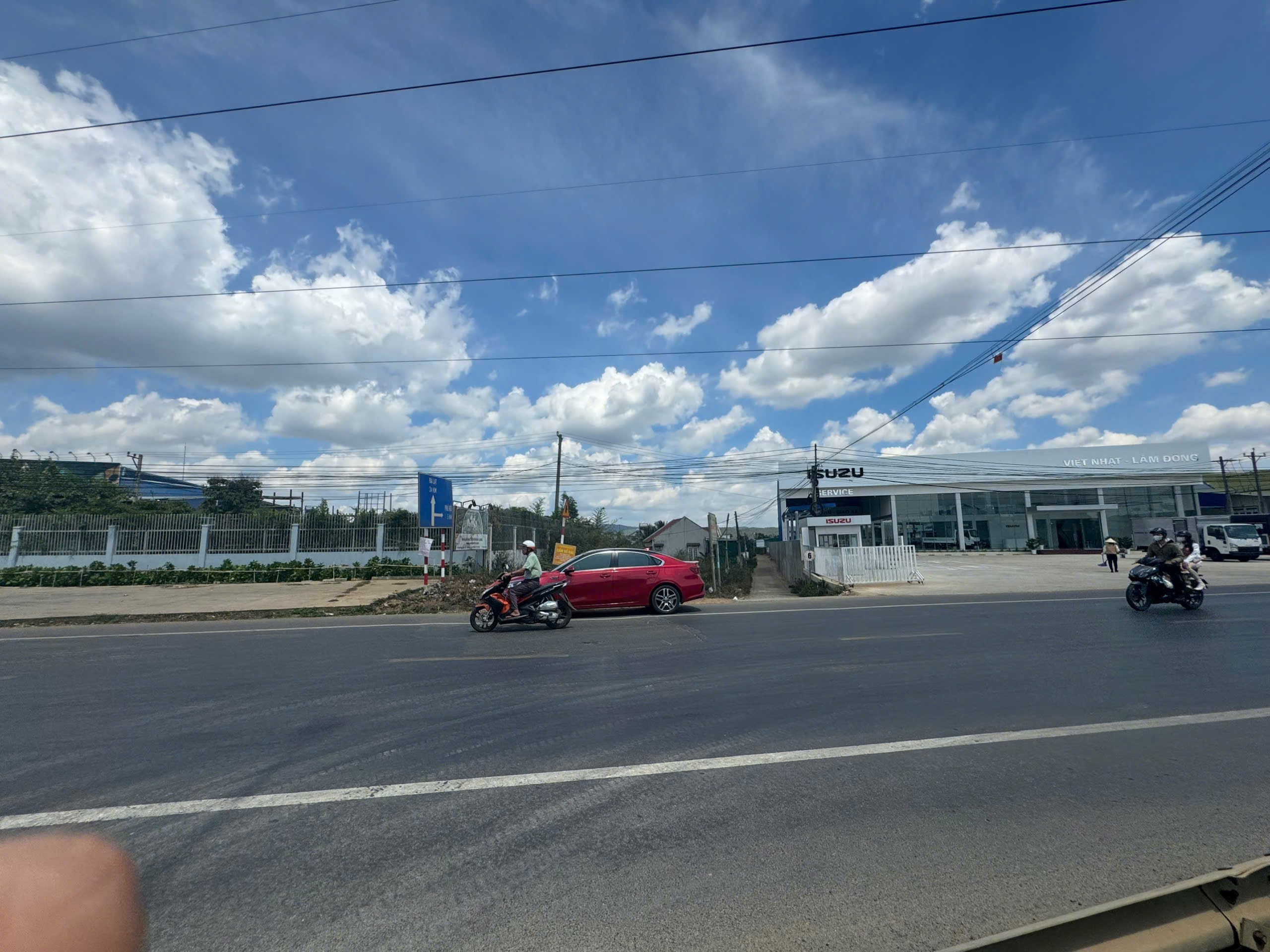 BÁN 409m2  ĐẤT MẶT TIỀN QUỐC LỘ 20 -PHÚ HỘI ĐỨC TRỌNG LÂM ĐỒNG