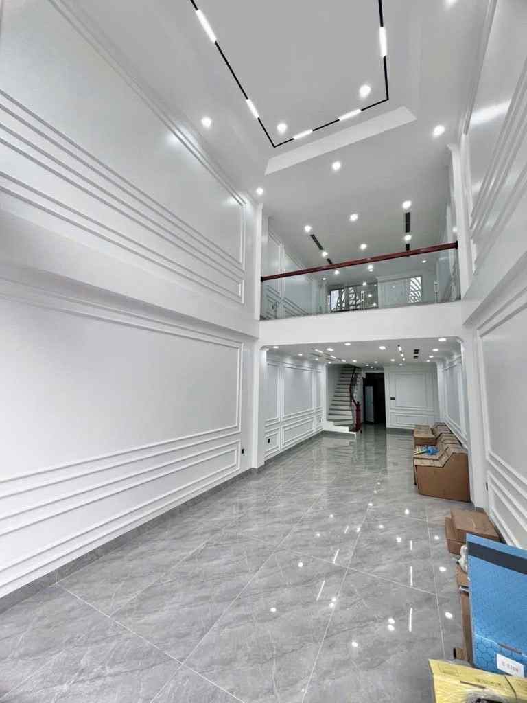 bán nhà 7 tầng, mặt phố Nguyễn Văn Cừ, 1 mặt ngõ, vỉa hè đá bóng, vừa ở vừa kinh doanh 2