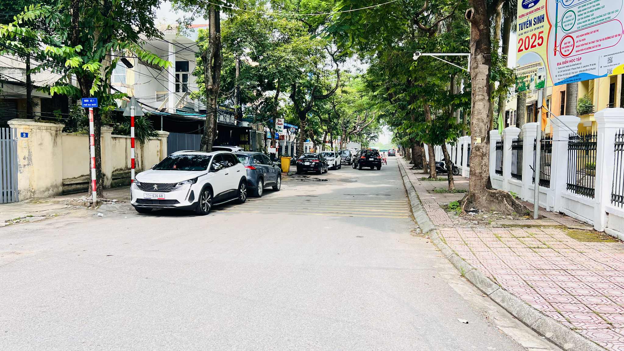 Siêu phẩm lô góc Long Biên, 57m x 6 tầng, thang máy, mặt tiền 15.6m, ôtô tránh, kinh doanh 2