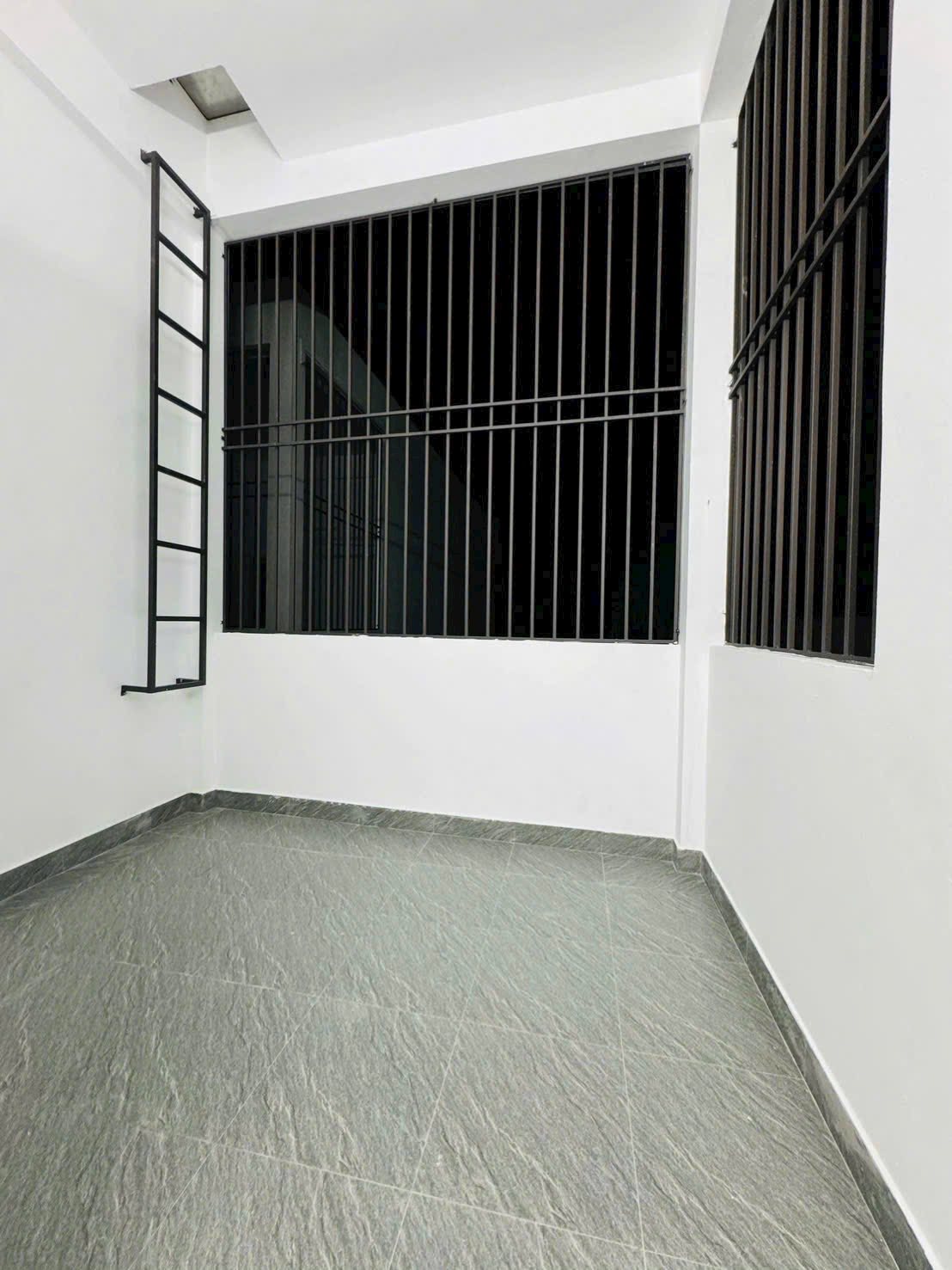 Bán nhà ngõ phố Phan Chu Trinh, Tây Hải Phòng, 50m2, 3 tầng, 3 ngủ, mặt tiền 4m, chỉ 2.17 tỷ 7