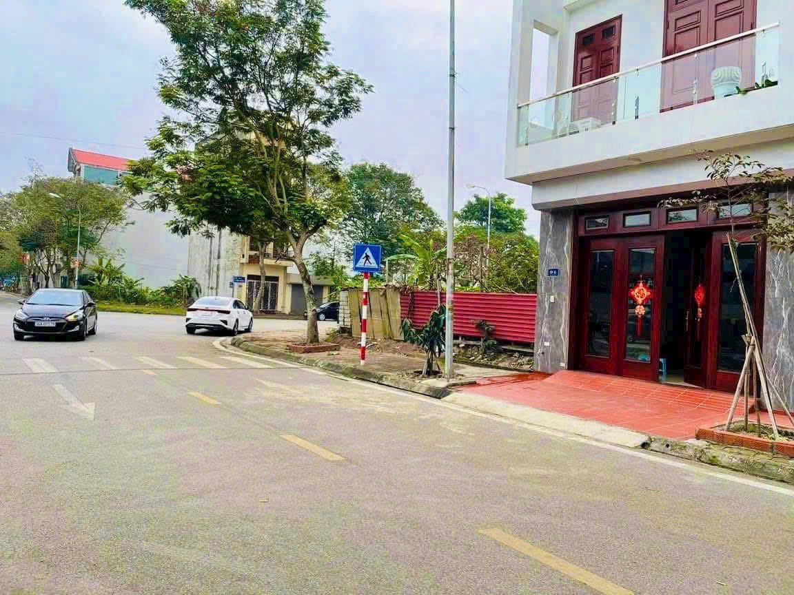 Bán lô đất mặt đường Ngô Sĩ Liên, khu Vạn Lộc, ph Tứ Minh, Tây HP, 69.8m2, mt 4.5m, giá rẻ