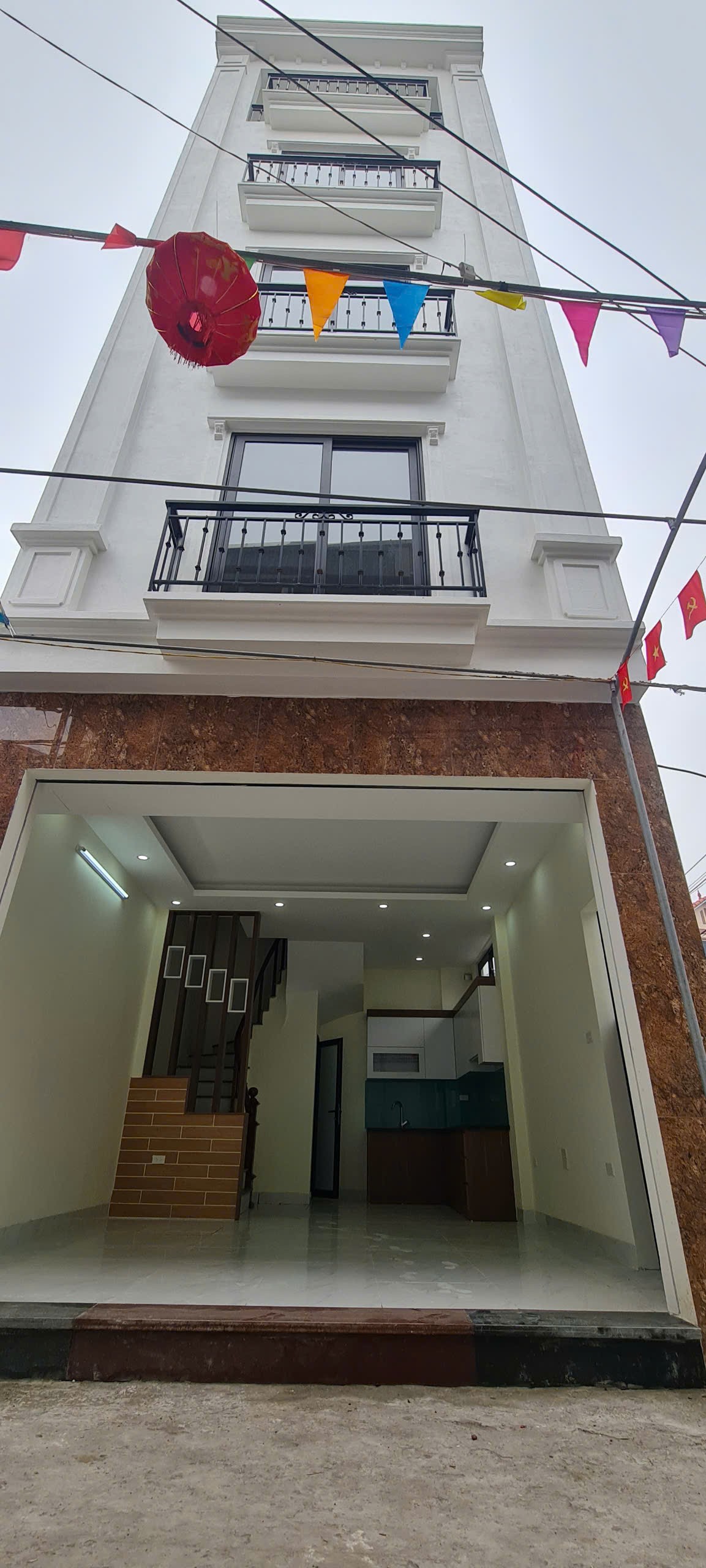 BÁN NHÀ ĐỊNH CÔNG, NGÕ RỘNG 3M, VÀI BƯỚC RA MẶT PHỐ, DT 38M2, NHỈNH 7 TỶ