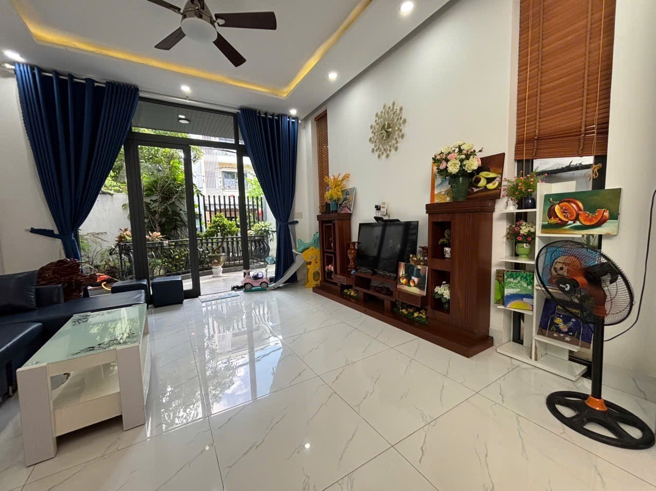 13,3 TỶ – BIỆT THỰ 3 TẦNG VEN SÔNG HÒA XUÂN – KIẾN TRÚC HIỆN ĐẠI, VỊ TRÍ ĐẮC ĐỊA TRÊN ĐƯỜNG