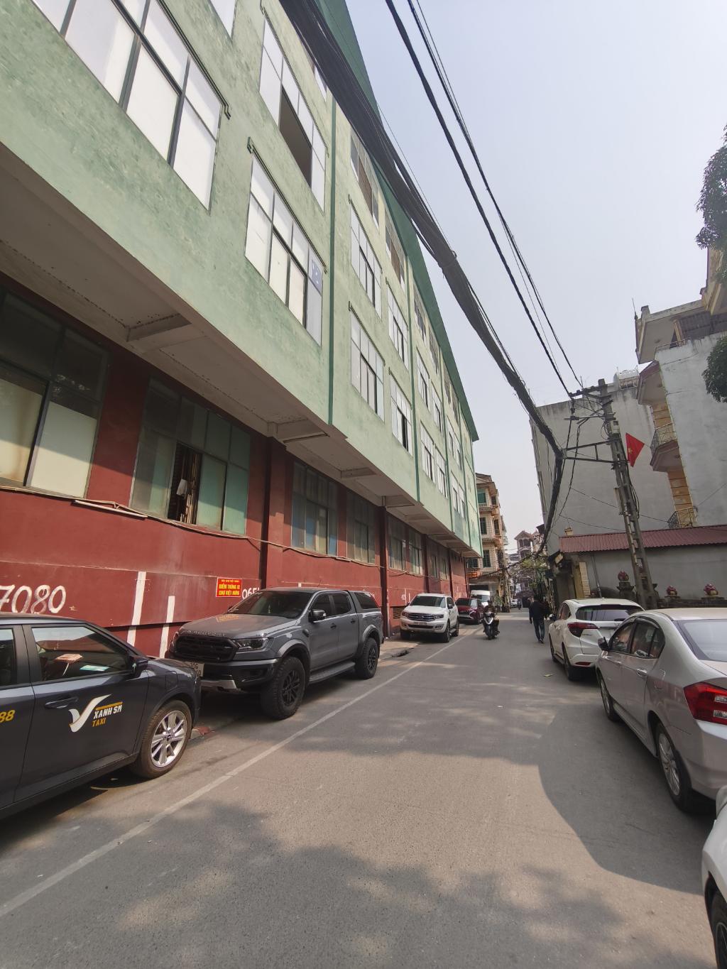 HOA LÂM,LONG BIÊN 21tỷ 105m MẶT TIỀN 11m,NGÕ Ô TÔ KINH DOANH,THANG MÁY 3