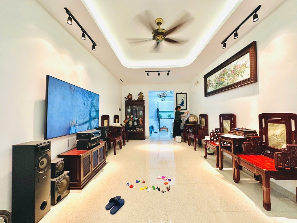 THANH NHÀN,HAI BÀ TRƯNG 15tỷ 55m MẶT TIỀN 5m Ô TÔ ĐỖ CỬA,CHO THUÊ,KINH DOANH 3