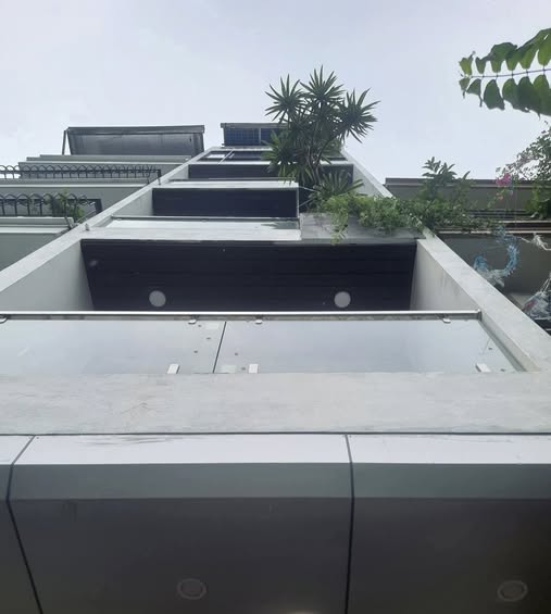 QUANG TIẾN- ĐẠI MỖ- Ô TÔ ĐỖ CỬA - VIEW HỒ PHONG THỦY- NHÀ 2 MẶT NGÕ THOÁNG MÁT- THANG MÁY XỊN XÒ.