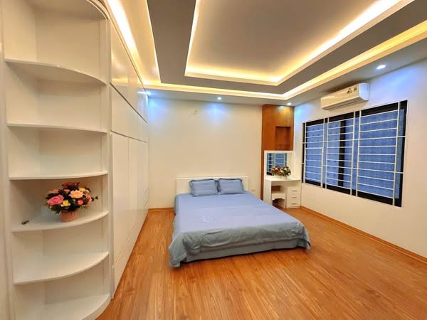 Nhà mới đẹp như tranh – 5 tầng kiên cố – lô góc cực kỳ thoáng sáng, không lỗi phong thủy. Lai Xá _ 2