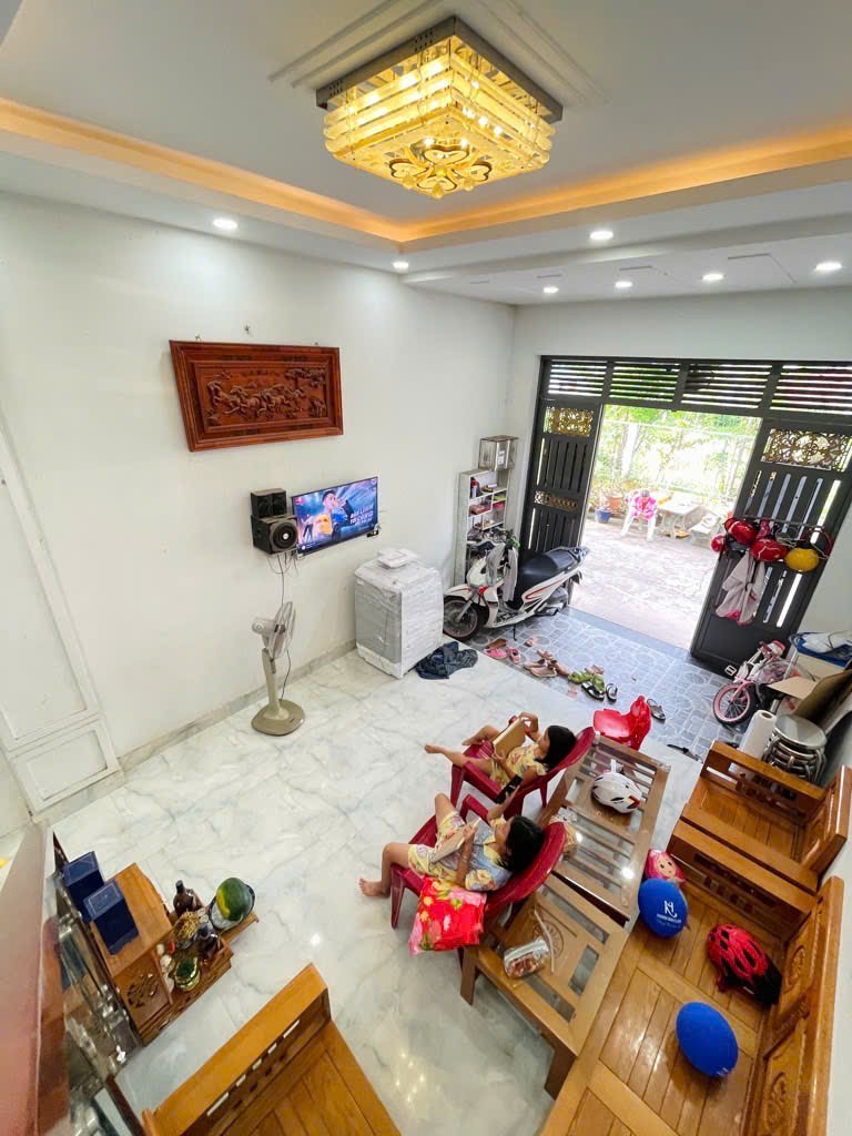 NHÀ ĐẸP GIÁ TỐT – HẺM XE HƠI TCH18 – ĐỐI DIỆN CÔNG VIÊN – GIÁ CHỈ 4,35 TỶ 2