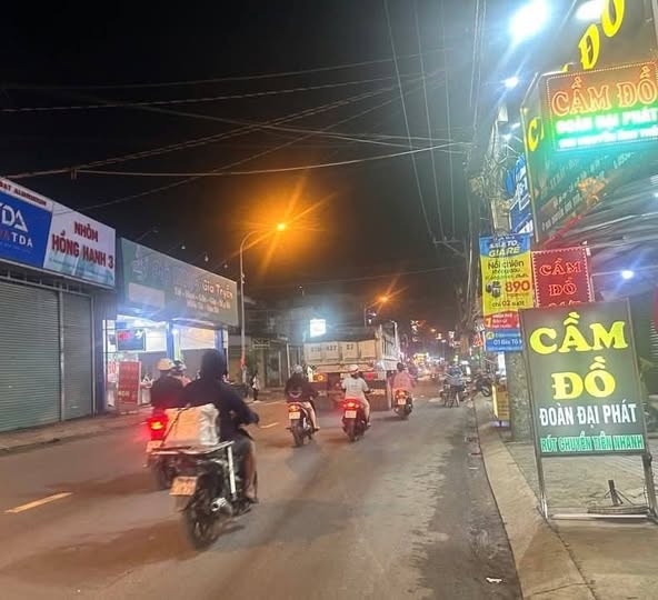 Mặt tiền 3 tầng 110m2 Nguyễn Ảnh Thủ Tân Thới Hiệp Quận 12 Hồ Chí Minh 16 tỷ 2